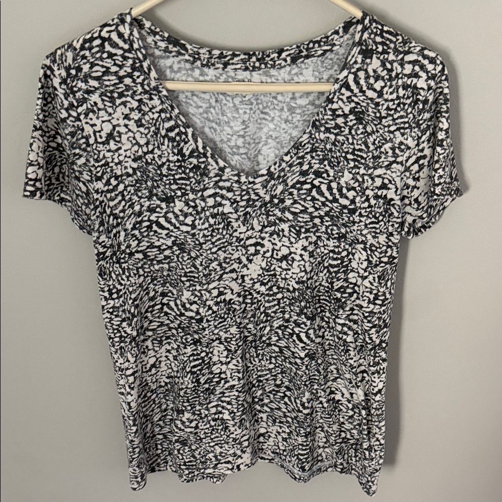 Gap Charcoal Gray & Cream Women's Top